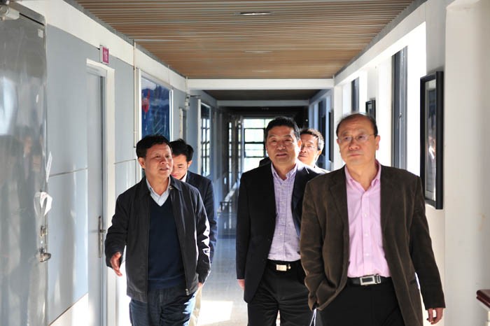 丁钢院长调研云南师范大学民族教育信息化教育